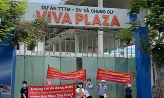 Nội bộ Vinaland ‘va chạm’, khách hàng dài cổ chờ nhà