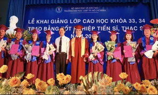 Trường ĐH Luật TP. HCM in phôi bằng cấp cho hơn 200 tiến sĩ, thạc sĩ 