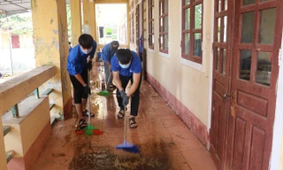 80 sinh viên, đoàn viên TP. HCM ra miền Trung giúp bà con khắc phục hậu quả bão, lũ