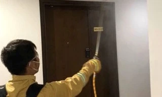 Ban quản lý tự ý pha thuốc diệt khuẩn, cư dân chung cư bị dị ứng?