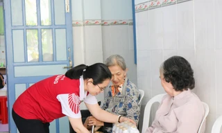 Dành 1,7 tỷ đồng tặng quà Tết cho người nghèo