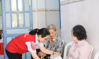 Dành 1,7 tỷ đồng tặng quà Tết cho người nghèo