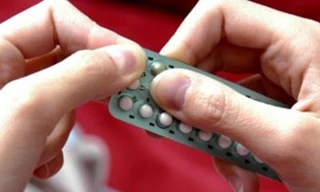 Dùng thuốc tránh thai lâu có thể mắc bệnh mắt