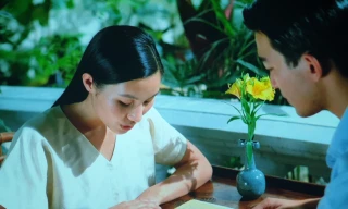 Nữ chính diễn đơ vì gương mặt quá đẹp, quá sang