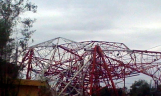 Hiện trường cột tháp truyền hình bị đổ