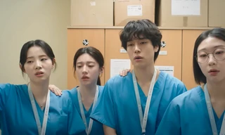 Resident Playbook tập 7, 8: F4 OBGY ỉu xìu vì vắng trưởng nội trú, gặp biến căng