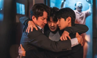 Phim Hàn có bản lồng tiếng "bắt trend" cười xỉu: Baby Three mắt lồi và hơn thế