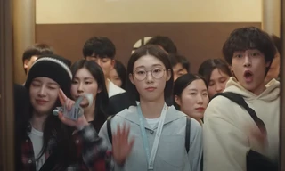 Resident Playbook tập 9, 10: Yi Young, Sa Bi phát bực vì "tiền bối", Jae Il gặp fan