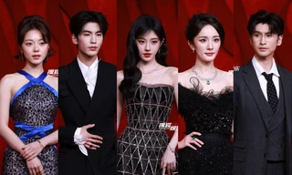 Đêm hội Bazaar: Dương Mịch, Cúc Tịnh Y tựa nữ thần, "mẹ bỉm" Ngô Cẩn Ngôn hồi dáng