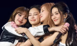 Rộ tin BLACKPINK không đồng tái ký chỉ Rosé ở lại, cổ phiếu YG tụt không phanh