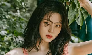 Han So Hee - "Tiểu Song Hye Kyo" có tuổi thơ bất hạnh, thành công đi kèm tai tiếng