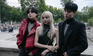 Lisa, V (BTS), Park Bo Gum chung khung hình tại Paris: Gấp ba visual khiến mạng xã hội "điên đảo"