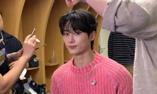 Dispatch làm rõ tranh cãi vệ sĩ Byeon Woo Seok "lạm quyền": Có tin tức sai sự thật