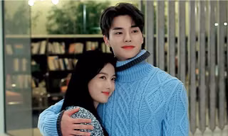 Soi sạn "My Demon": Chiếc cổ áo thần kỳ tự gập, tự duỗi của "ác quỷ" Song Kang