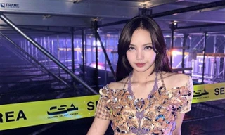 Lisa BLACKPINK ngày càng táo bạo, buổi diễn cá nhân tại Paris nói lên điều gì?