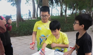 Teen Hà Nội tổ chức giải chạy làm ấm mùa Đông lấy cảm hứng từ "Running Man"