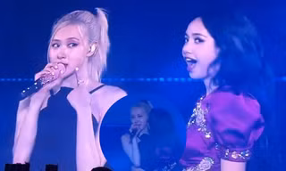Concert BLACKPINK ngày 2: Khoảnh khắc Lisa hôn má Rosé gây chấn động cõi mạng