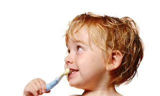 Giúp trẻ có hàm răng chắc khỏe