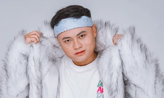 “Lửa thử vàng, gian nan thử Long Hách”