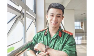 Đảng viên học sinh yêu màu xanh tình nguyện và màu xanh quân ngũ