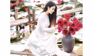 Hot girl Thủy Lợi “đốn tim” dân mạng với bộ ảnh áo dài trắng tinh khôi