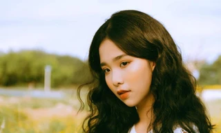 Nữ sinh 17 tuổi đam mê nghệ thuật, “đốn tim” dân mạng với nét đẹp dịu ngọt