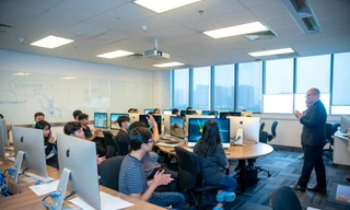 RMIT và Amazon hợp tác đào tạo về điện toán đám mây