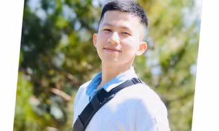 Nam sinh trường Đại học Y từng ước mơ làm chiến sĩ công an: “Không hối hận khi chọn nghề y“