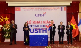 Khai giảng và ra mắt logo, bộ nhận diện thương hiệu trường ĐH Khoa học và Công nghệ Hà Nội