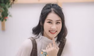 Cô giáo tương lai “gieo thương nhớ” với vẻ đẹp trong trẻo tựa nắng mai