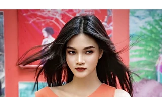 Bông hoa khác biệt giữa một rừng hoa