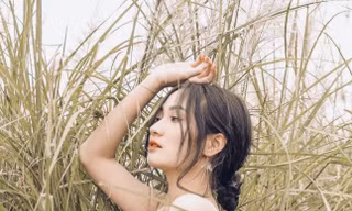 “Vì tuổi trẻ chẳng hai lần thắm lại..."