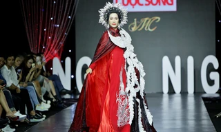 Á hậu Trịnh Kim Chi đẹp lộng lẫy với áo dài đính 2.000 viên đá