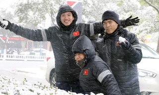 Mục kích cầu thủ U23 Việt Nam dưới mưa tuyết ở Thường Châu