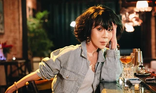 Trác Thuý Miêu trong talkshow Bar Stories. 