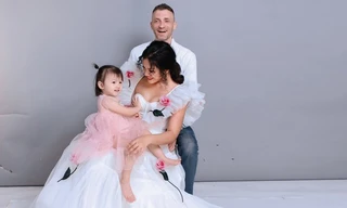 Phương Vy hạnh phúc bên chồng và con gái.