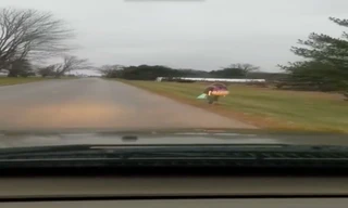 Tranh cãi chuyện bé gái 10 tuổi bị phạt đi bộ 8km giữa trời rét 2 độ