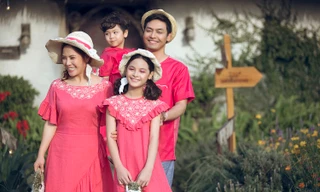 MC Phan Anh hiếm hoi đưa vợ và 3 con lên sàn diễn thời trang