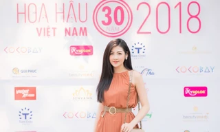 Á hậu Tú Anh về trường cũ tuyển sinh cho Hoa hậu Việt Nam 2018