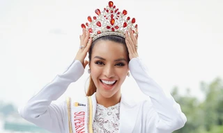 Khả Trang đội vương miện ra sân bay đi Thái Lan thi Siêu mẫu quốc tế