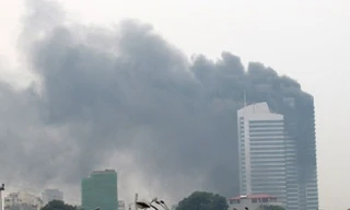 Cháy lớn tại tòa tháp Tập đoàn Điện lực