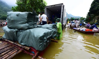 Ngập Quốc lộ 6, từ Hà Nội chỉ có thể lên Sơn La bằng QL 32, 37