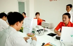 Ngân hàng lao đao tìm cách giữ chân khách hàng