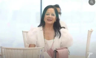 Showbiz 12/3: Mẹ sao nữ 'Chiếc lá cuốn bay' bị chỉ trích trong tang lễ con gái