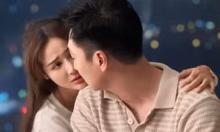 Showbiz 4/3: Khán giả nhắc nhở Huyền Lizze hạn chế đăng ảnh tình cảm với Mạnh Trường