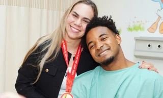 Showbiz 11/1: Màn đối đáp của Xuân Son và vợ