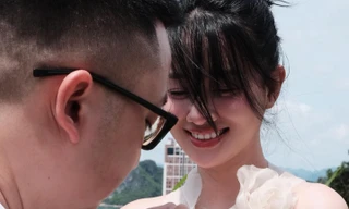 Showbiz 29/6: MC Quỳnh Chi được cầu hôn ở tuổi 38 