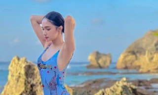 Showbiz 23/8: Vừa thông báo chia tay bạn trai, Hương Giang tung ảnh áo tắm cực sexy