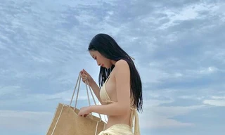 Showbiz 20/6: Bị chỉ trích nghiện khoe thân, Jun Vũ nói gì?