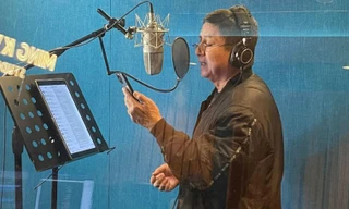 Showbiz 4/1: Xuân Bắc thu âm chuẩn bị ghi hình Táo quân 2023 